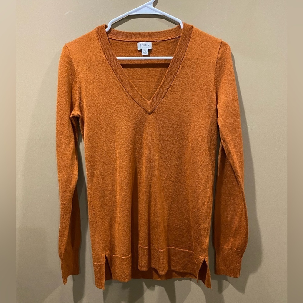 J. Crew 50% Wool Blend Burnt Orange V Neck Sweater Women’s Extra Small —E